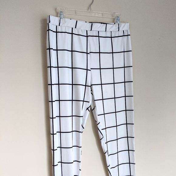 Zaful White Black Plaid Leggings, size 10 LG, NWOT - Picture 4 of 11